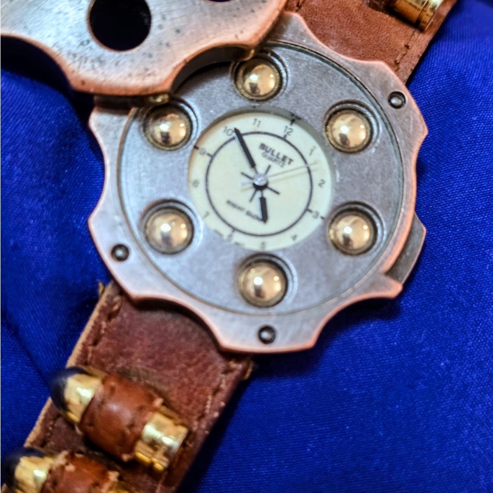 Bullet Vintage Flip Open Dial Mens Watch 41mm
New battery, fully working